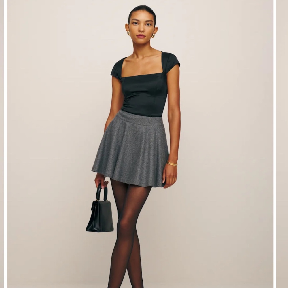 Reformation Cora Satin Top Black - Size 2 - Picture 3 of 7